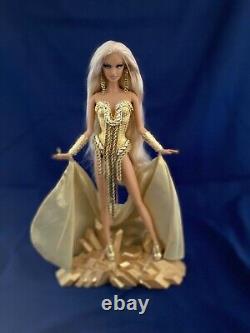 Poupée Barbie en or Mattel The Blonds. 2012 Belle & rare! Excellent état.