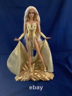 Poupée Barbie en or Mattel The Blonds. 2012 Belle & rare! Excellent état.