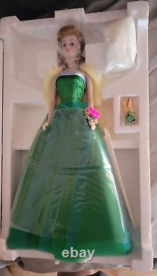 Poupée Barbie en porcelaine Skipper 30e anniversaire édition limitée 1993 NIB scellée