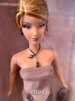 Poupée Giorgio Armani Barbie Édition Limitée dans sa boîte d'expédition 2003 Mattel B2521 MINT