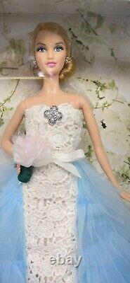 Poupée de mariée de la collection Barbie Oscar De La Renta (DGW60)