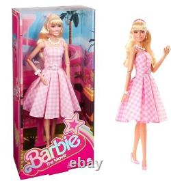 Poupées Barbie Trio Édition Limitée (Barbie des Fêtes 2023, Barbie du Film 2023, Barbie des Fêtes 2000)
