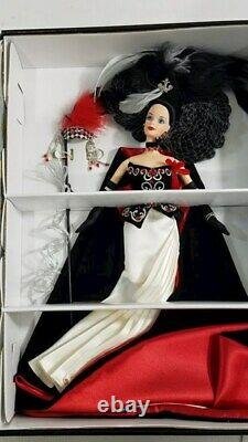 Première Dans Une Série Masquerade Gala Illusion Barbie Edition Limitée
