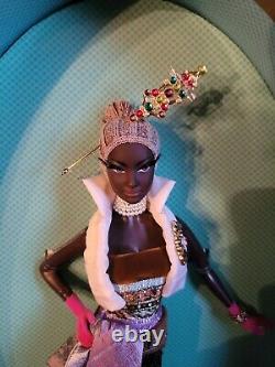 RARE NOUVELLE Poupée Barbie COCO Byron Lars 2006 Collection Chapeaux Mattel #K7940 Or