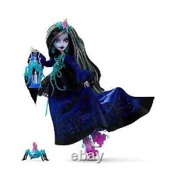Série de designers Monster High Lenore Loomington Barbie Mattel En Main & Rapide