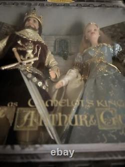 Traduisez ce titre en français : Ken & Barbie Édition Limitée 1999 Roi Arthur et Reine Guenièvre de Camelot, NIB.