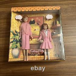 Tricoter Joli Coffret Cadeau Barbie & Skipper Reproduction 2007 Gold Label Nrfb K7967