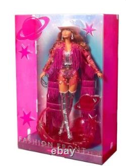 Vente anticipée Barbie Signature Commande confirmée Barbie Fashion Frontier Doll - VENTE ANTICIPÉE